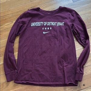 Nike University of Detroit Jesuit Maroon Long Sleeve T-Shirt Size Small
